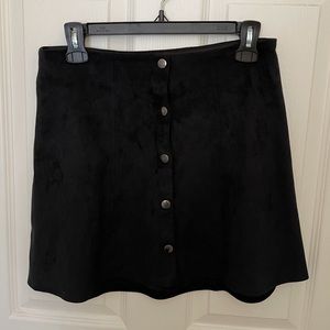 SUPER SOFT BUTTON UP SKIRT - KENDALL & KYLIE